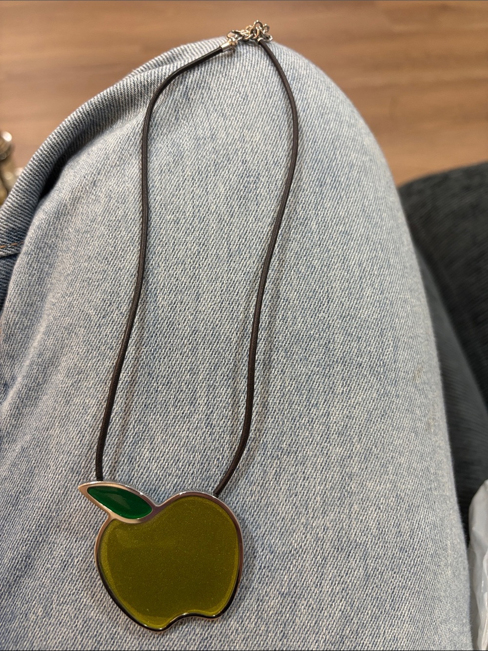 Swatch Pendant Necklace Women One Size Green Good Apple Fruit Charm Cord